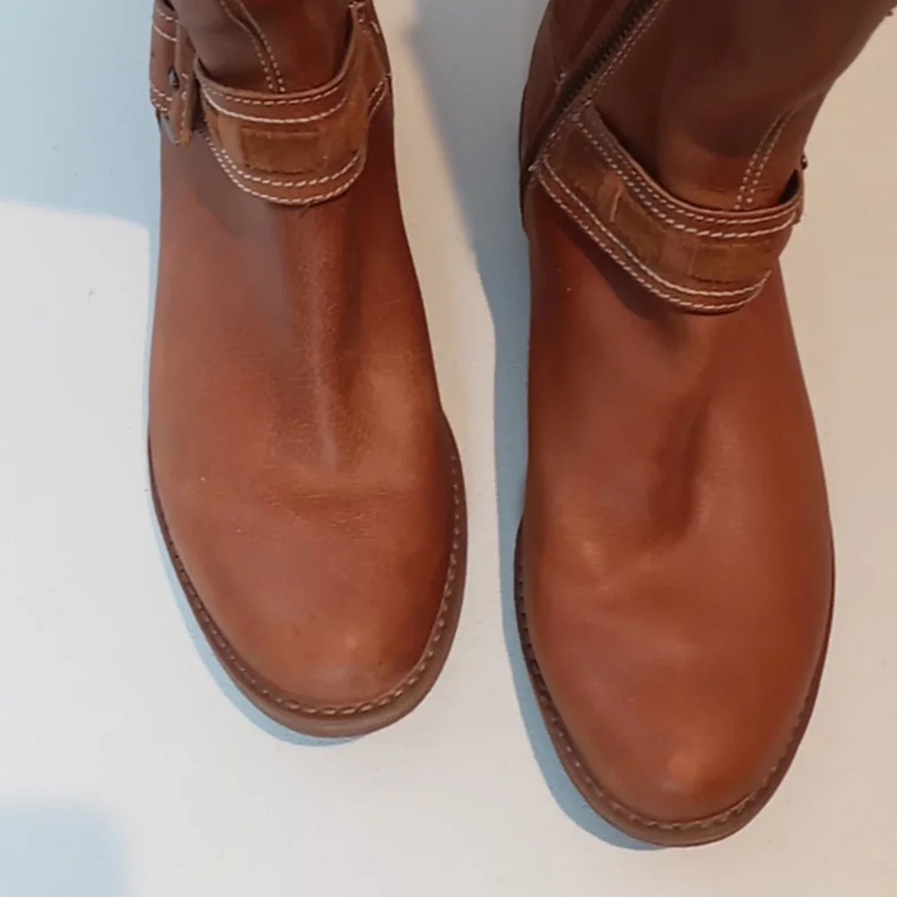 Timberland Savin Hill-Tall Leather Boots -w/ Zippers --British Tan - 7 women's